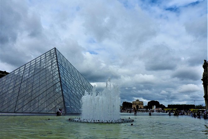 1 Day in Paris: Eiffel Tower, Cruise, City Tour, and Louvre - Paris by coach: a fast tour of the grand avenues