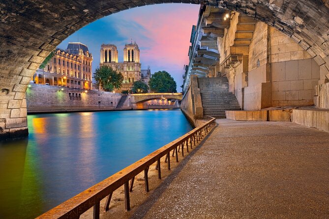 1 Day Paris City Tour on River & Land with Louvre Museum ticket - Using the hop-on hop-off bus