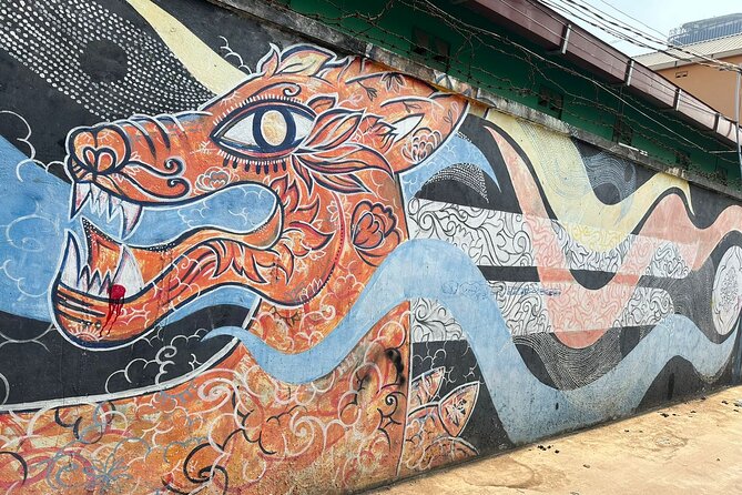 3 Hour Morning Market and Art Tour - Finding murals around Wat Botum and Boungkok Lane