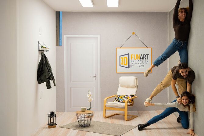 3D Fun Art Museum Porto Ticket - Inside the museum: scenes, rooms, and photo tricks