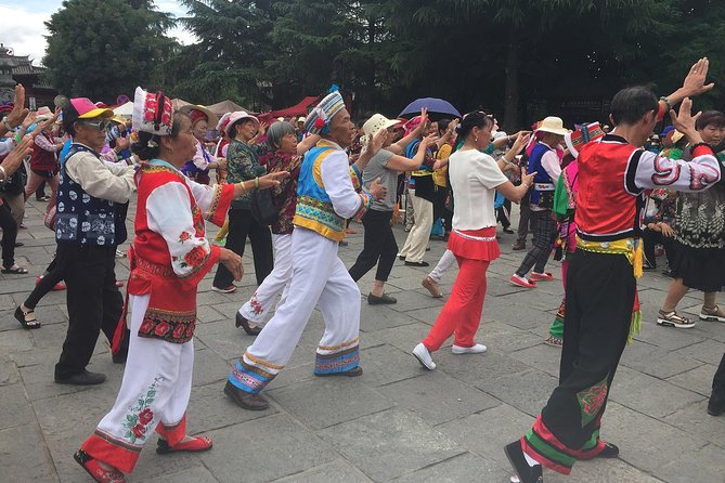 8-Day Private Yunnan Tour to Kunming, Dali, Lijiang and Shangri-La - The road to Shangri-La includes a dramatic change of scenery
