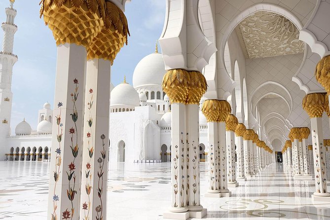 Abu Dhabi City Tour, Emirates Palace, Grand Mosque, Louvre Museum - The Corniche shows Abu Dhabi’s public side