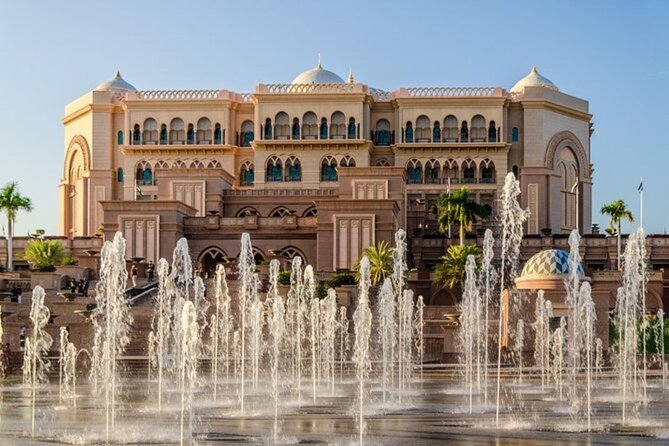 Abu Dhabi City Tour, Grand Mosque, Emirates Palace And The Louvre - Sheikh Zayed Grand Mosque: allow your best hour