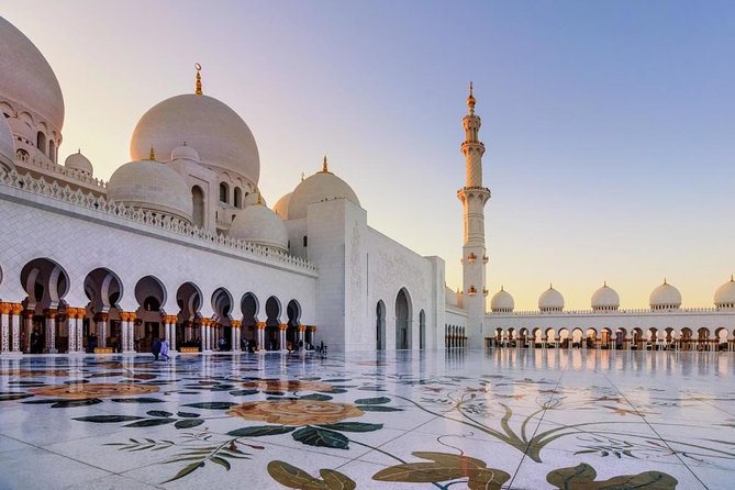 Abu Dhabi City Tour, Grand Mosque, Emirates Palace & The Louvre - Guides make the difference