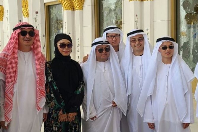 Abu Dhabi City Tour of Grand Mosque, Palace, Louvre, and Ferrari - A practical Abu Dhabi day from Dubai