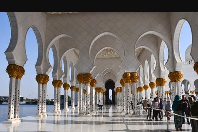 Abu Dhabi Day Trip with Grand Mosque and louvre Abu Dhabi - Who will get the most from this day trip