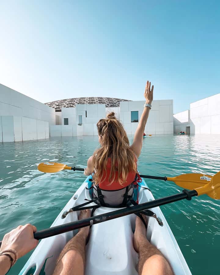 Abu Dhabi: Guided Kayak Tour around Louvre - Key points before you book
