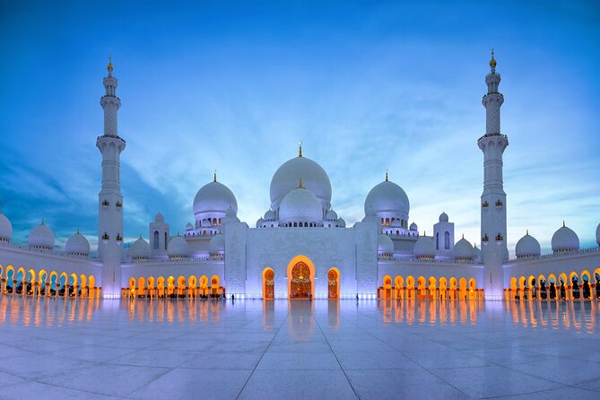 Abu Dhabi Mosque and Louvre Museum with Lunch from Dubai - Guides, languages, and group size
