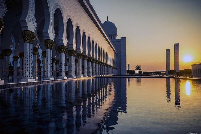 Abu Dhabi Sheikh Zayed Grand Mosque, Louvre, Qasr Al Watan Palace - Three grand sights, one manageable day