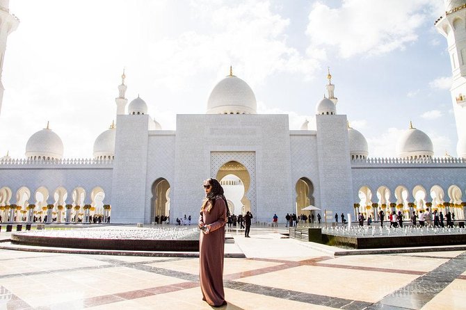 Abu Dhabi Tour with Louvre Museum Tickets - Emirates Palace and the Corniche
