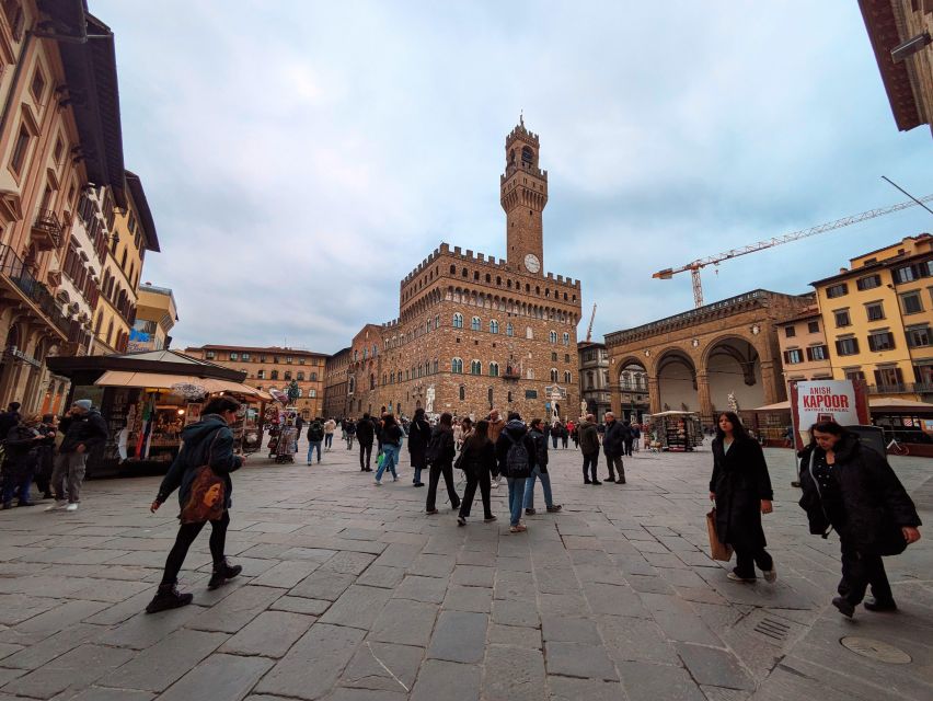 Accademia, Cathedral, Crypt and Baptistery Guided Tour - What the small group and guide change
