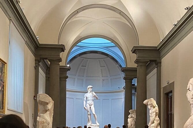 Accademia Gallery : Priority Ticket to SKIP the General Line ! - How much time does it really save?