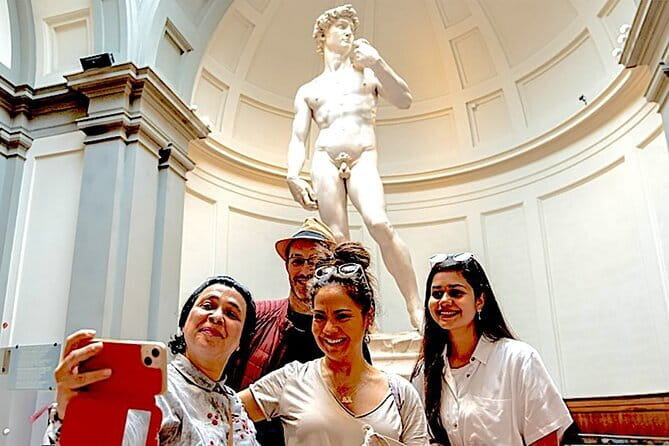 Accademia & Michelangelo's David Express Tour - Why David deserves a guided visit