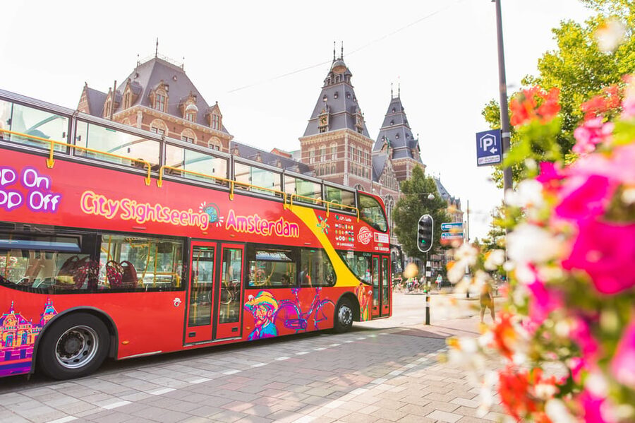 Amsterdam: Combo Rijksmuseum & Hop-On Hop-Off Bus - Finding the bus takes more work than expected