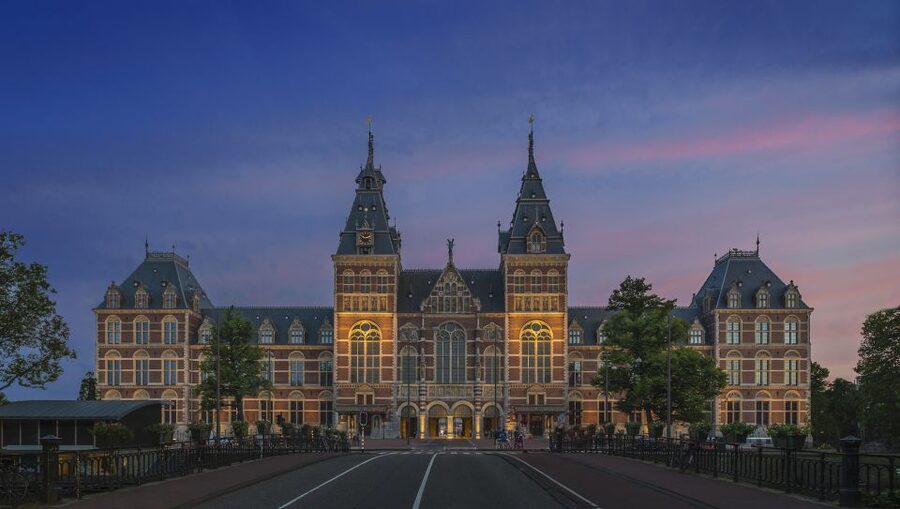 Amsterdam: Guided Rijksmuseum Tour - Who should book this experience?