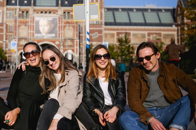 Amsterdam: Professional Rijksmuseum & Museumplein Photoshoot - What happens during the 30 minutes
