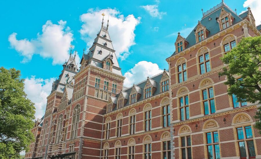 Amsterdam: Rijksmuseum Private Tour - Starting inside the museum, not outside