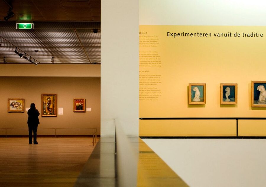 Amsterdam: Van Gogh Museum Guided Tour with Entry Ticket - Meeting under the Bathtub