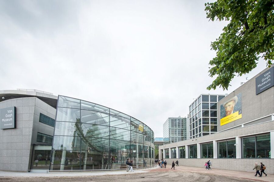 Amsterdam: Van Gogh Museum Ticket & Canal Cruise - The optional museum multimedia guide