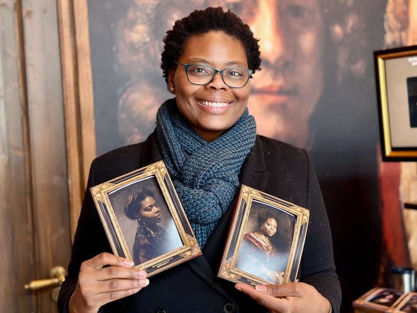 Amsterdam: Van Gogh or Rembrandt AI Portrait Photo Souvenir - Should you book this Amsterdam portrait experience?