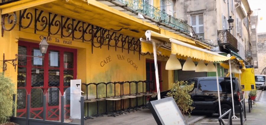 Arles Vincent Van Gogh Walking Tour with an APP - The unnamed stop and the central streets