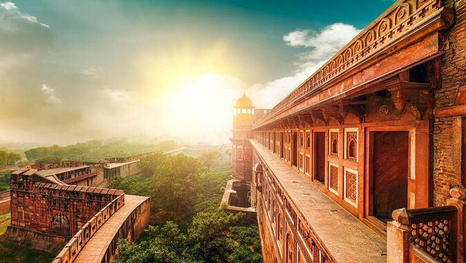 Art Tour Of Agra - Key points at a glance
