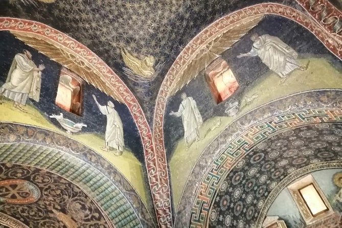 Art tour of Ravenna and its mosaics (private tour) - The Neonian Baptistery and its layered artistic influences