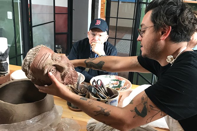 Art tour through artists' workshops around San Miguel de Allende - Ana Cornejo and Heinz Kunzli outside the center