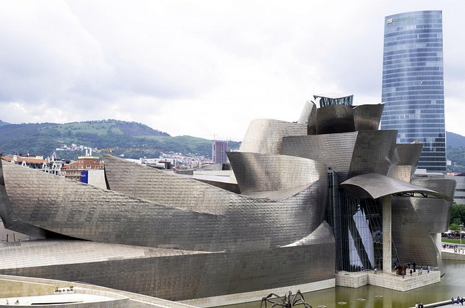 Artist-Guided Tour of the Guggenheim Museum - Manuel’s English and flexible style matter