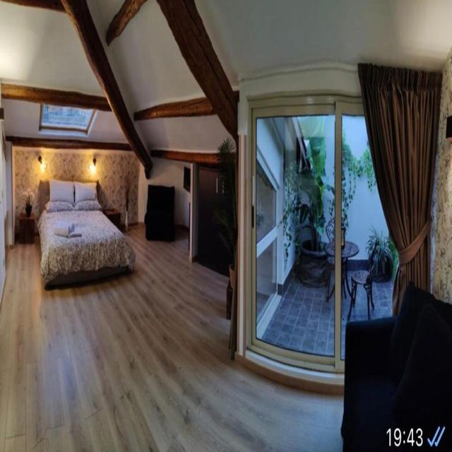 B&B at the Vatican + Vatican Museums & Sistine Chapel ticket - Who will like this arrangement