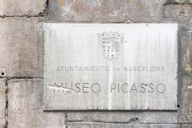 Barcelona Art and Tapas Small Group Walking Tour with Picasso Museum - Walking through the Gothic Quarter