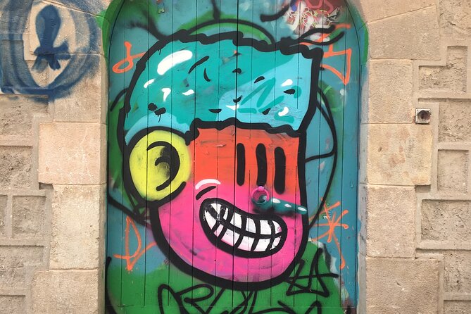 Barcelona Art & Wine: Galleries, Studios & Street Art - Starting at Galeria Senda on Carrer de Trafalgar