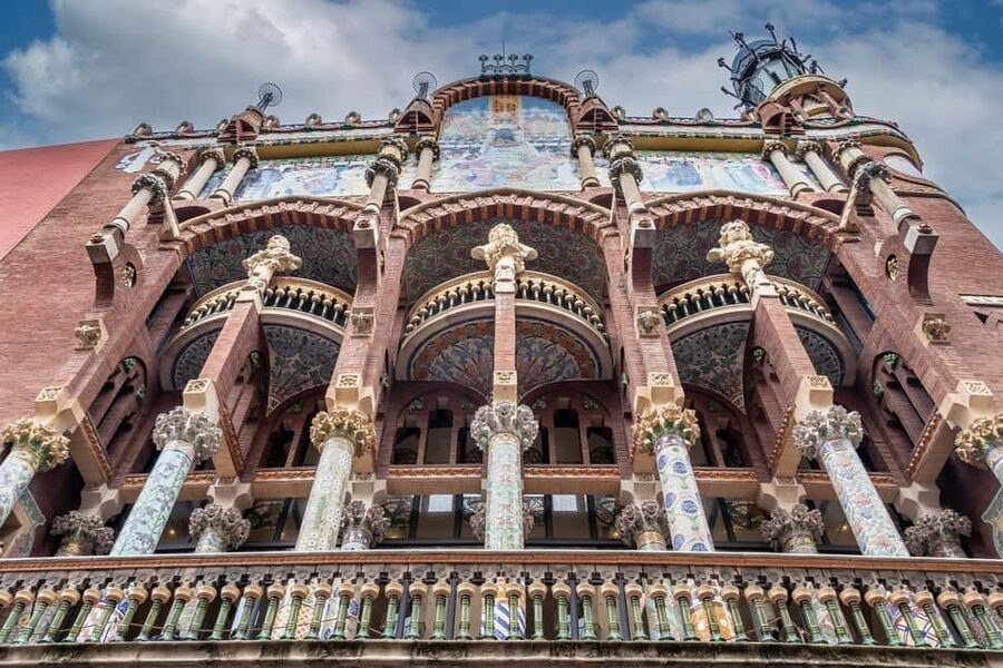 Barcelona: Picasso Museum Entry, Digital Guide & Born Walk - Should you book the Picasso Museum and Born Walk?