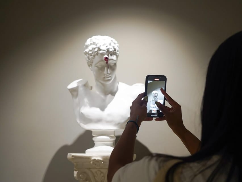 Barcelona: Picasso Museum Tour with Moco Museum Ticket - Walking next door to the Moco Museum