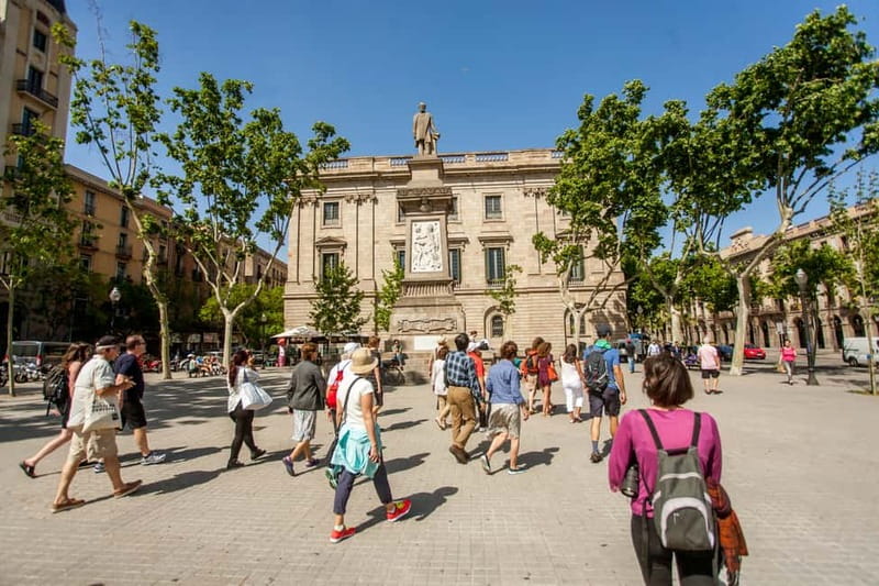 Barcelona: Small Group Picasso Tour with Picasso Museum - The Architects’ Association Building and Picasso’s public art