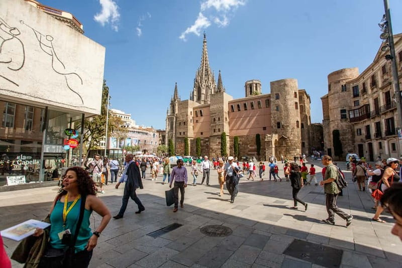 Barcelona: Small Group Picasso Tour with Picasso Museum - Plaça Reial and the young artist at work