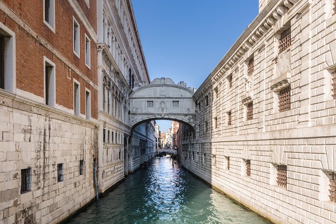 Basilica, Doge's Palace, History Gallery & Bell Tower Option - Group size, timing, and the crowd problem