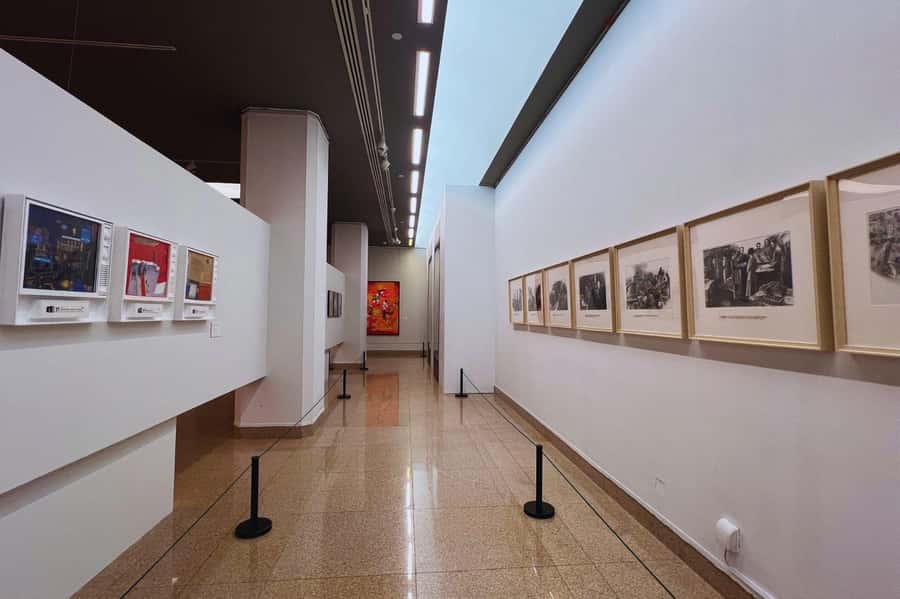 Beijing: National Art Museum of China Entry Reservation - Moving from sculpture to modern Chinese art