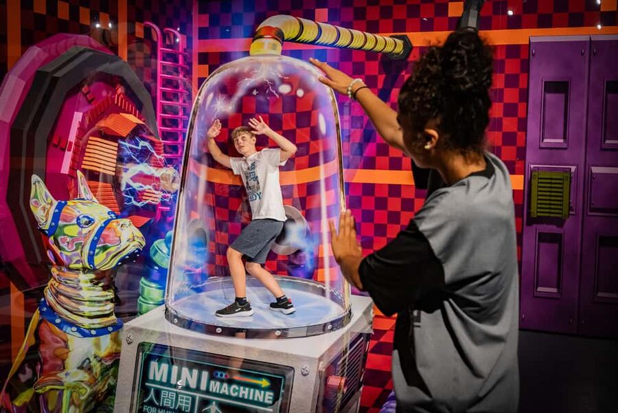 Berlin: 3D Trick Art Museum — Tickets - Dinosaurs, helicopters, and a fiery Godzilla