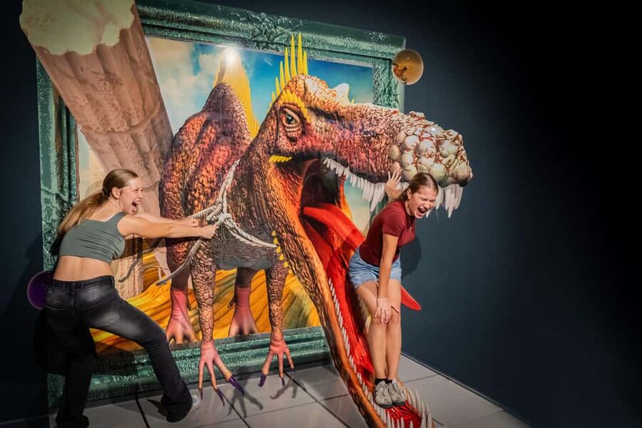 Berlin: 3D Trick Art Museum — Tickets - Entering the whale and the world of optical tricks