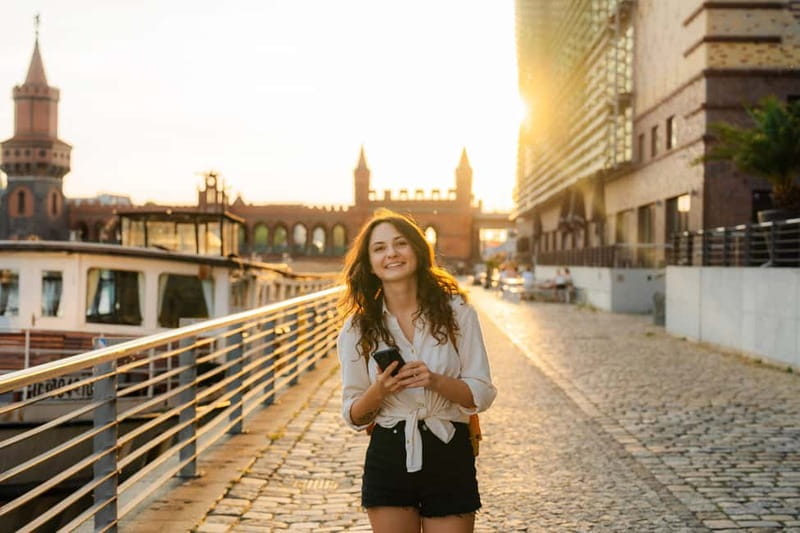 Berlin: East Side Gallery Photoshoot - Why the East Side Gallery works so well for portraits
