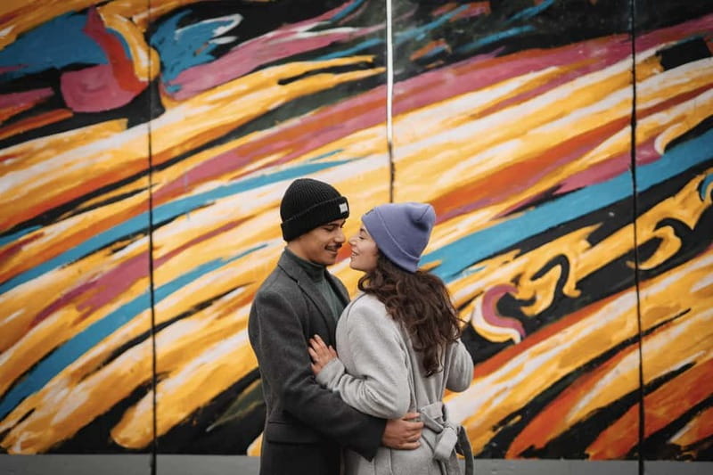 Berlin: East Side Gallery Photoshoot - What happens during the 30-minute to 1-hour session