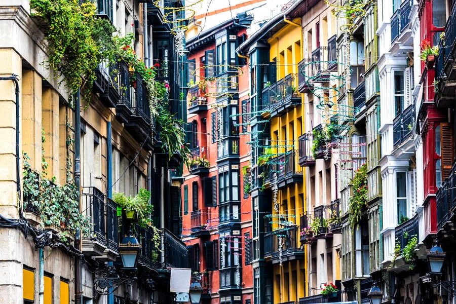 Bilbao 3-Day Package: Guggenheim, Hotel Stay and Bike Tour - What the $318 price really covers