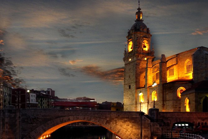 Bilbao and Guggenheim Museum Private tour - Starting at the Guggenheim Museum