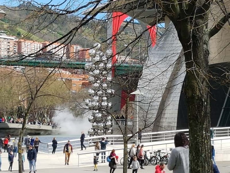 Bilbao: Guggenheim Bilbao museum in spanish Ticket included - Permanent and Temporary Exhibitions