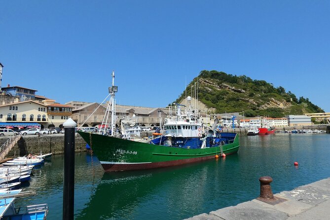 Bilbao, Guggenheim & Getaria: A Private Day Tour Adventure - Walking Bilbao’s Old Town