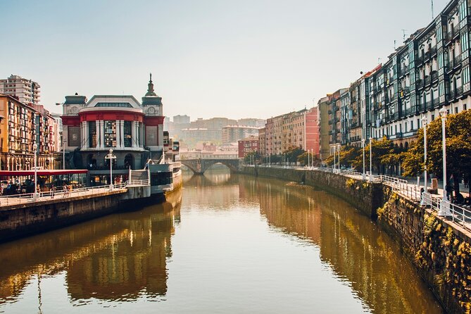 Bilbao & Guggenheim Museum Private Walking Tour with guide - Starting with Bilbao’s titanium landmark