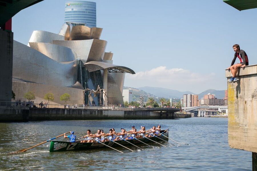 Bilbao, Ribera market and Guggenheim from San Sebastian - Key points at a glance