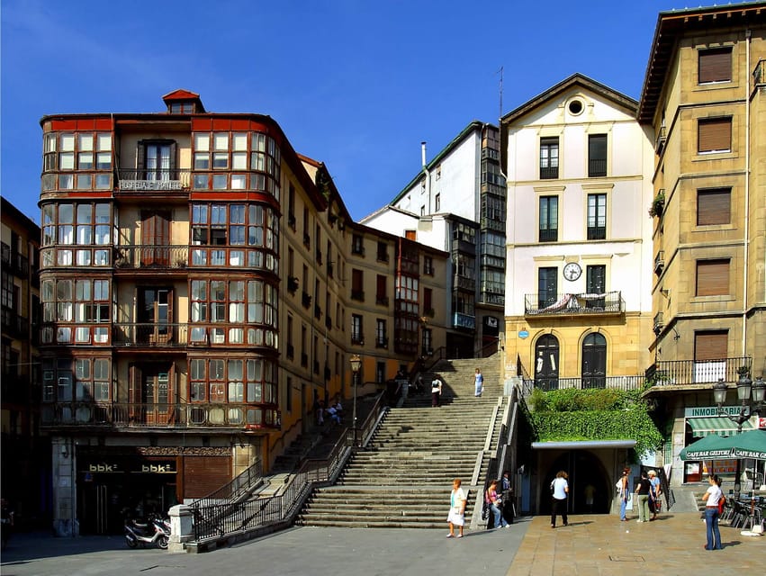 Bilbao, Ribera market and Guggenheim from San Sebastian - Your 30-minute break in Bilbao