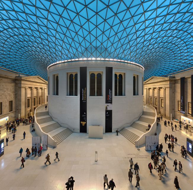British Museum & National Gallery Highlight Tour 8 guests 5h - Entering the British Museum’s 6,000 years of culture